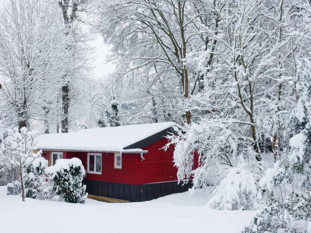 Le Cabanon De Chessy Bed & Breakfast Екстериор снимка