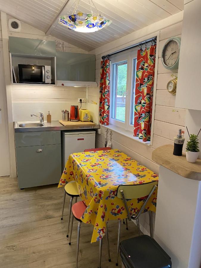 Le Cabanon De Chessy Bed & Breakfast Екстериор снимка